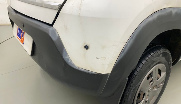 2016 Renault Kwid RXT 1.0, Petrol, Manual, 80,707 km, Rear bumper - Paint is slightly damaged