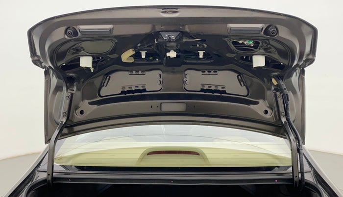 2015 Honda City 1.5L I-VTEC V MT, Petrol, Manual, 48,982 km, Boot Door Open