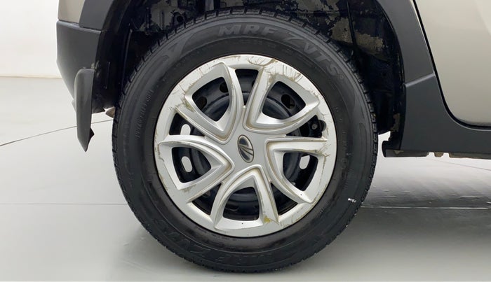 2016 Mahindra Kuv100 K4 6 STR, Petrol, Manual, 46,331 km, Right Rear Wheel