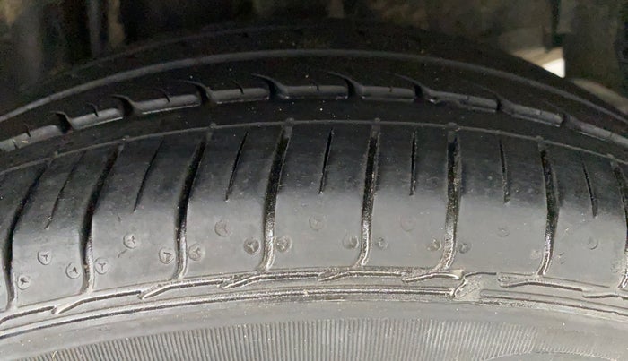 2017 Honda City V MT PETROL, Petrol, Manual, 70,348 km, Left Rear Tyre Tread