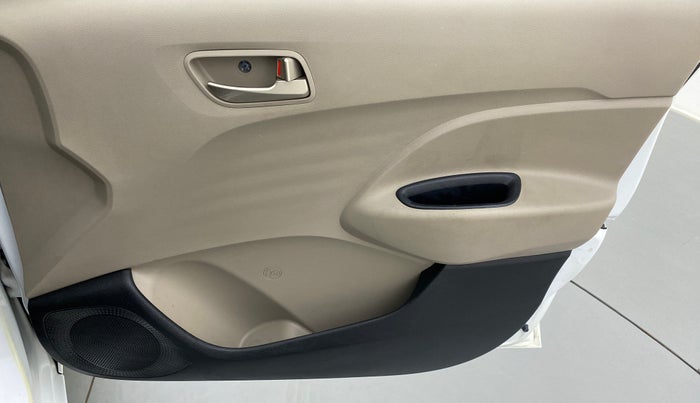 2019 Hyundai NEW SANTRO SPORTZ 1.1, Petrol, Manual, 36,115 km, Driver Side Door Panels Control