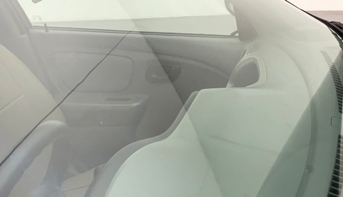 2010 Maruti Alto K10 LXI, Petrol, Manual, 40,207 km, Front windshield - Minor spot on windshield