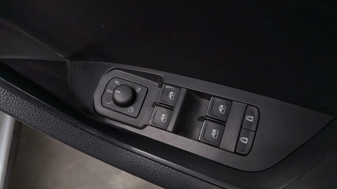 2017 SKODA Kodiaq 132 Tsi (4x4), Automatic, 63827 km, Drivers Side Door Panel Controls