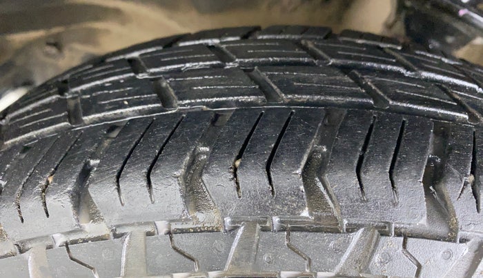 2017 Maruti Alto 800 VXI, Petrol, Manual, 18,565 km, Left Front Tyre Tread