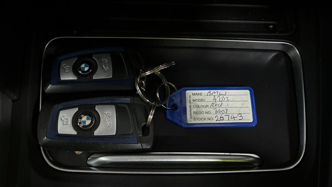 2017 BMW 420i M Sport, Automatic, 76757 km, Key Close-up