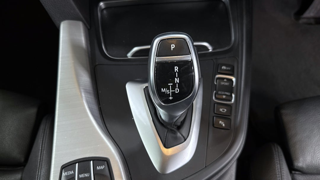 2017 BMW 420i M Sport, Automatic, 76757 km, Gear Lever 