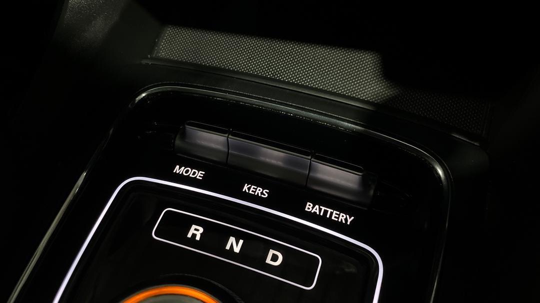 2022 MG ZS EV Essence, Automatic, 29219 km, Utility Switches/Buttons