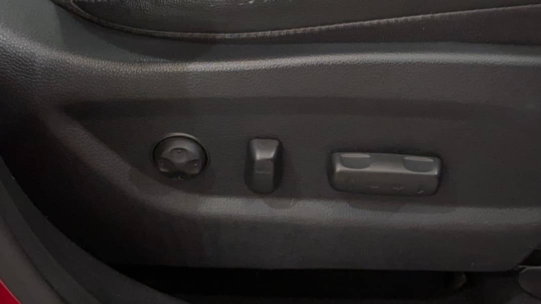 2017 Hyundai Santa Fe Highlander Crdi (4x4), Automatic, 115111 km, Drivers Side Adjustment Panel