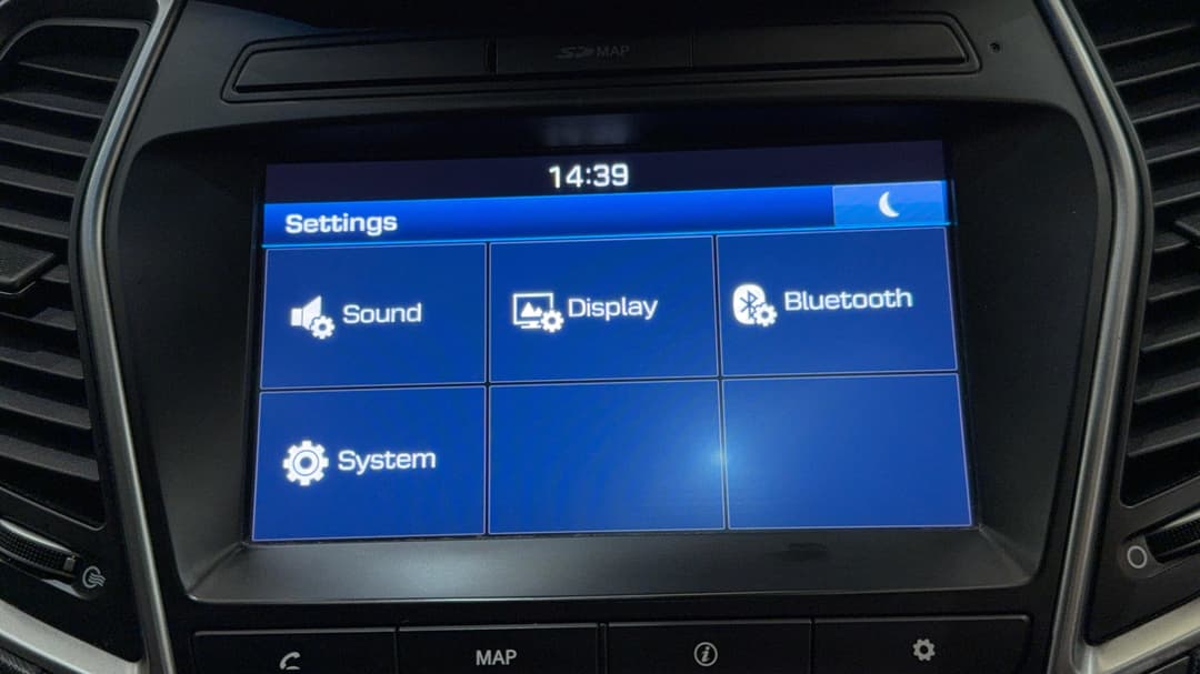 2017 Hyundai Santa Fe Highlander Crdi (4x4), Automatic, 115111 km, Infotainment System