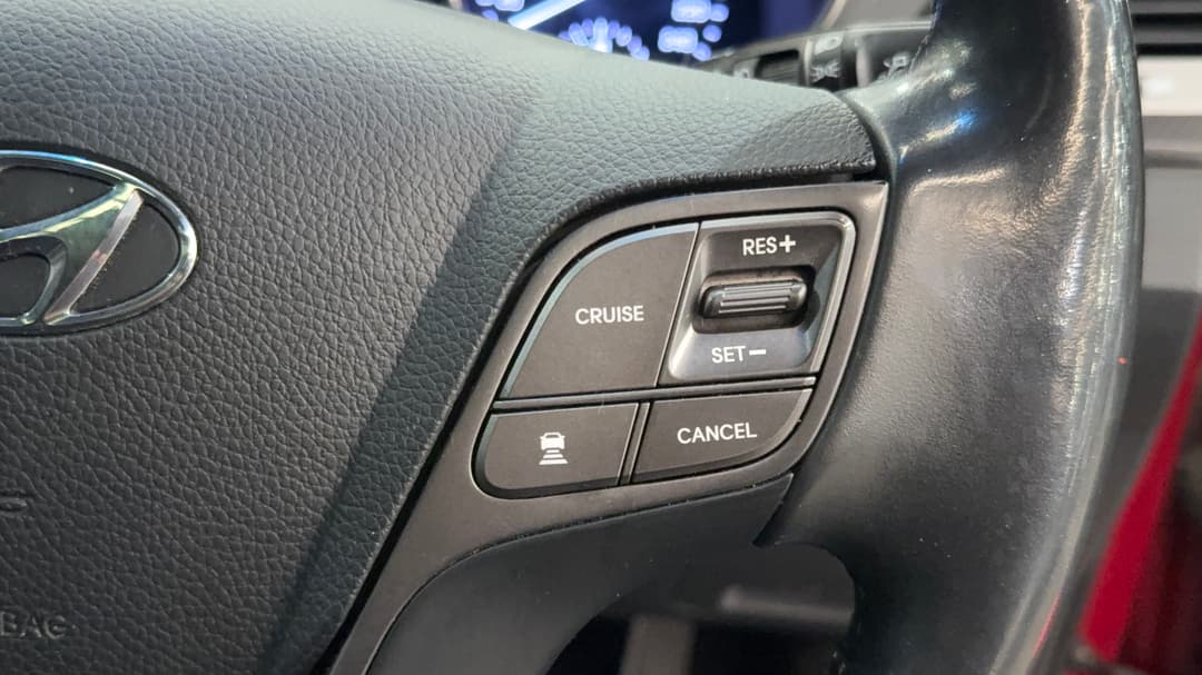 2017 Hyundai Santa Fe Highlander Crdi (4x4), Automatic, 115111 km, Cruise Control