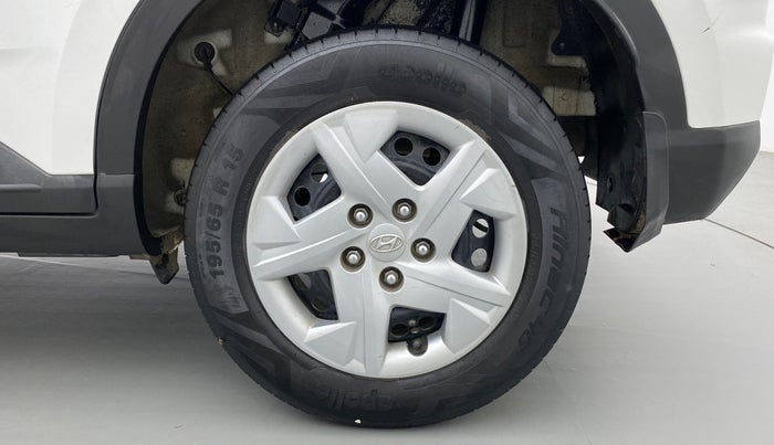 2021 Hyundai VENUE S 1.2, Petrol, Manual, 42,025 km, Left Rear Wheel