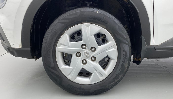 2021 Hyundai VENUE S 1.2, Petrol, Manual, 42,025 km, Left Front Wheel