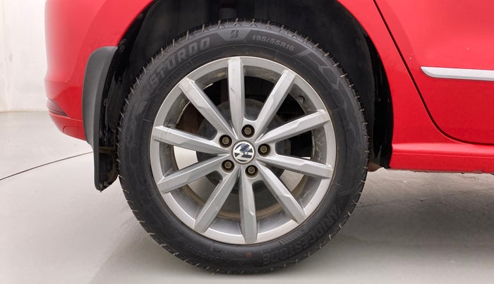 2019 Volkswagen Polo HIGHLINE PLUS 1.0, Petrol, Manual, 59,697 km, Right Rear Wheel