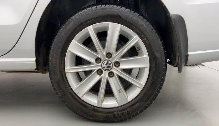 2016 Volkswagen Vento HIGHLINE PETROL, Petrol, Manual, 62,549 km, Left Rear Wheel