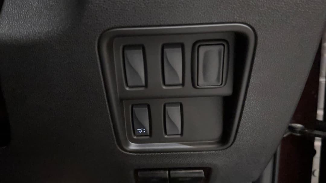 2023 Renault Koleos Zen (4x2), Automatic, 50026 km, Utility Switches/Buttons