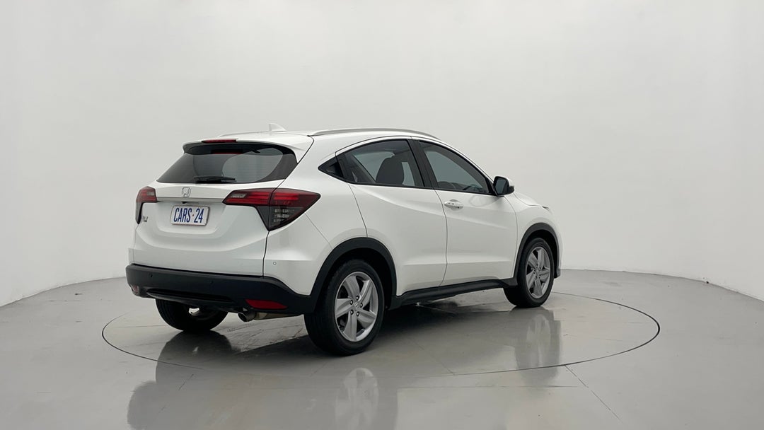 Right Back Diagonal (45- Degree) View