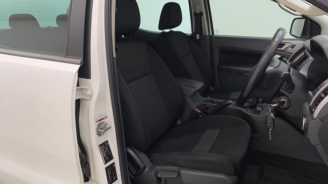 2016 Ford Ranger Xlt 3.2 (4x4), Automatic, 120655 km, Right Side Front Door Cabin View