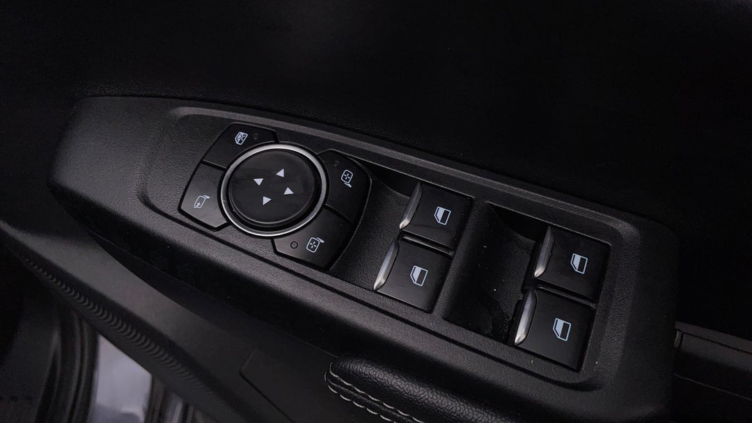 2022 Ford Ranger Xlt 2.0 (4x4), Automatic, 30202 km, Drivers Side Door Panel Controls