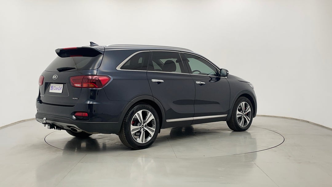 Right Back Diagonal (45- Degree) View