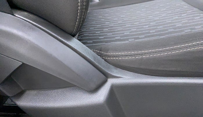 2017 Ford New Figo 1.2 TREND, Petrol, Manual, 30,490 km, Driver Side Adjustment Panel