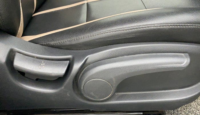 2018 Hyundai Elite i20 SPORTZ 1.2, Petrol, Manual, 54,755 km, Driver Side Adjustment Panel