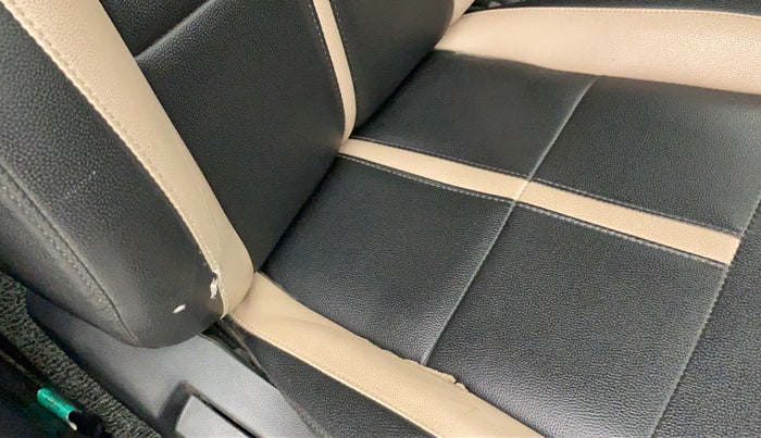 2018 Hyundai Elite i20 SPORTZ 1.2, Petrol, Manual, 54,755 km, Driver seat - Cover slightly torn