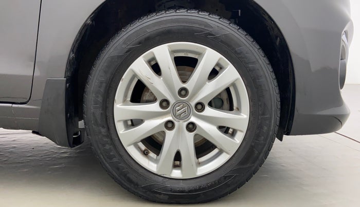 2016 Maruti Ertiga ZDI PLUS SHVS, Diesel, Manual, 65,293 km, Right Front Tyre