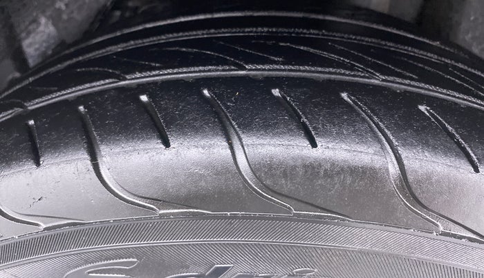 2016 Ford New Figo 1.5 TITANIUM +, Diesel, Manual, 91,562 km, Left Rear Tyre Tread