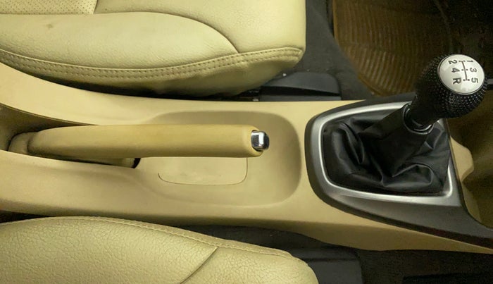 2012 Honda City 1.5L I-VTEC V MT, CNG, Manual, 49,070 km, Gear Lever