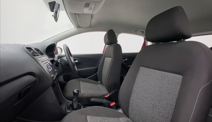 2018 Volkswagen Polo COMFORTLINE 1.0 PETROL, Petrol, Manual, 21,897 km, Right Side Front Door Cabin View
