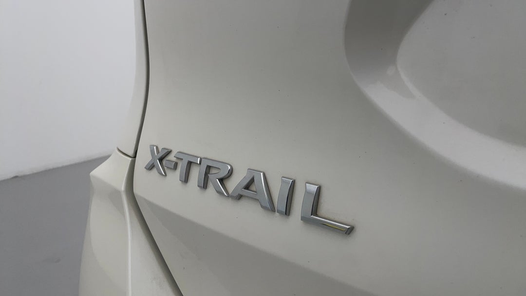 2020 Nissan X-trail St (4x2), Automatic, 103957 km, Badge (Boot Left Side)
