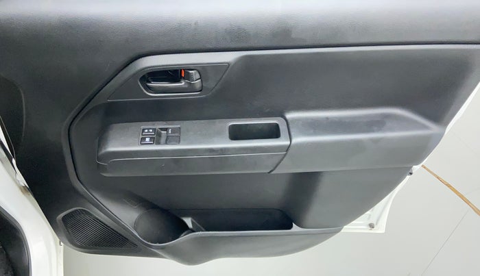 2023 Maruti New Wagon-R LXI 1.0, Petrol, Manual, 1,955 km, Driver Side Door Panels Control