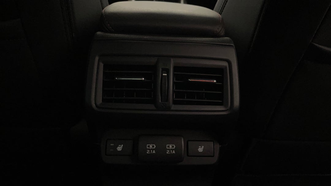 Rear A/C Vent
