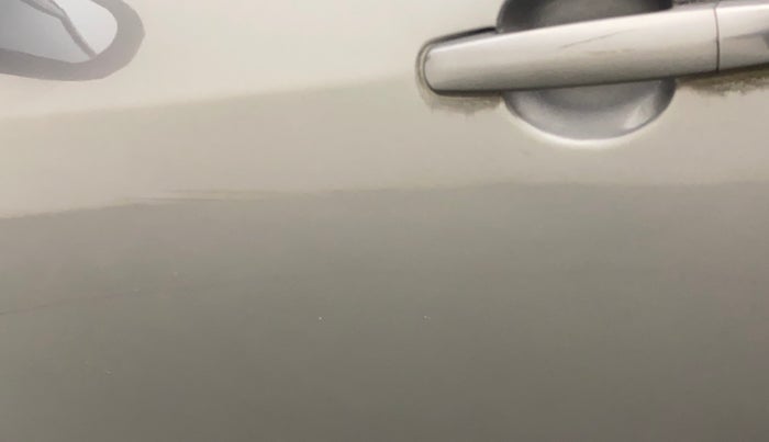 2012 Maruti Swift VXI, Petrol, Manual, 64,557 km, Front passenger door - Minor scratches