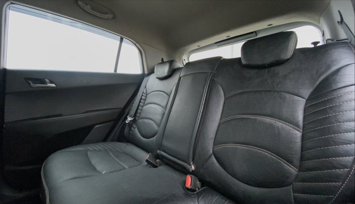 2016 Hyundai Creta 1.6 SX CRDI, Diesel, Manual, 1,99,598 km, Right Side Rear Door Cabin