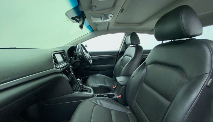 2017 Hyundai New Elantra 2.0 SX(O) AT PETROL, Petrol, Automatic, 69,854 km, Right Side Front Door Cabin