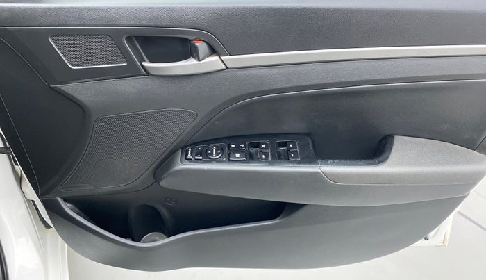 2017 Hyundai New Elantra 2.0 SX(O) AT PETROL, Petrol, Automatic, 69,854 km, Driver Side Door Panels Control