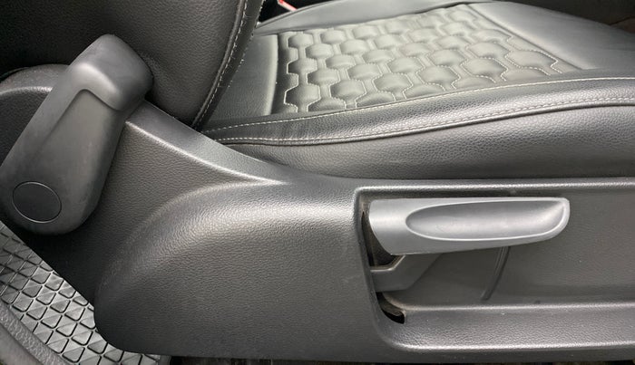 2018 Volkswagen Polo COMFORTLINE 1.2L PETROL, Petrol, Manual, 40,185 km, Driver Side Adjustment Panel