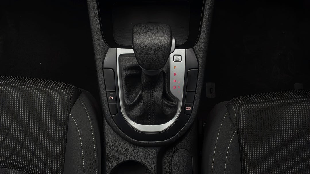 2020 Kia Cerato S, Automatic, 50037 km, Gear Lever 