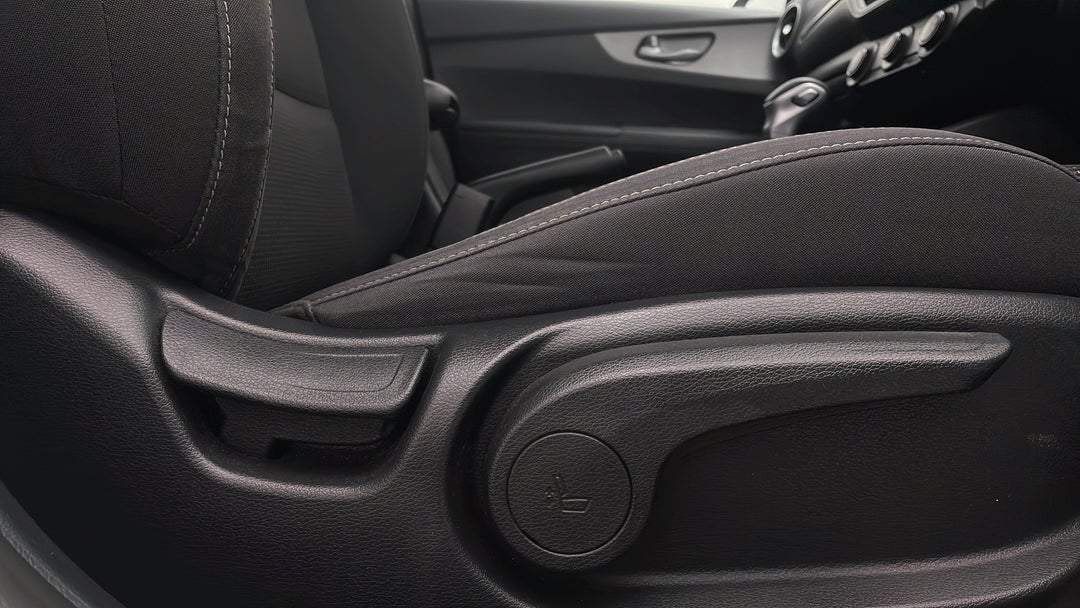 2020 Kia Cerato S, Automatic, 50037 km, Drivers Side Adjustment Panel