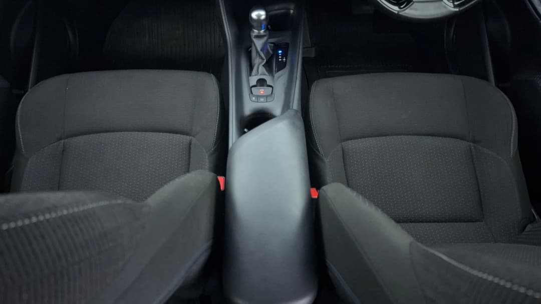 2019 Toyota C-HR (2WD), Automatic, 121224 km, Center Console
