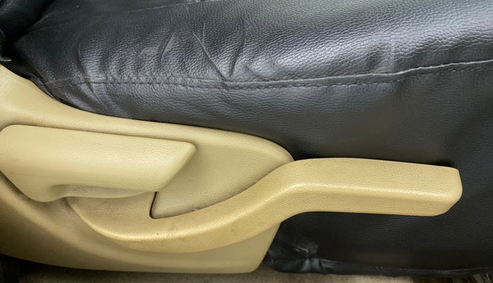 2014 Honda Amaze 1.2 VXMT I VTEC, Petrol, Manual, 48,619 km, Driver Side Adjustment Panel