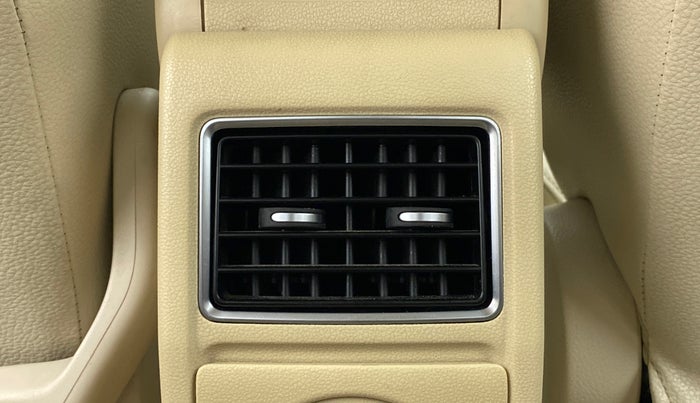 2013 Volkswagen Vento HIGHLINE PETROL, Petrol, Manual, 97,548 km, Rear AC Vents