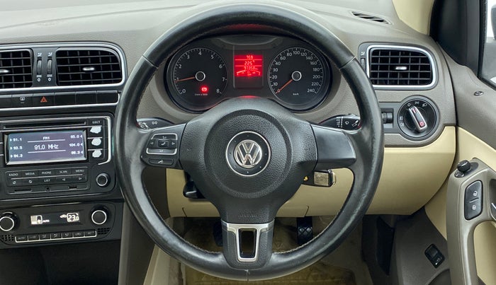 2013 Volkswagen Vento HIGHLINE PETROL, Petrol, Manual, 97,548 km, Steering Wheel Close Up