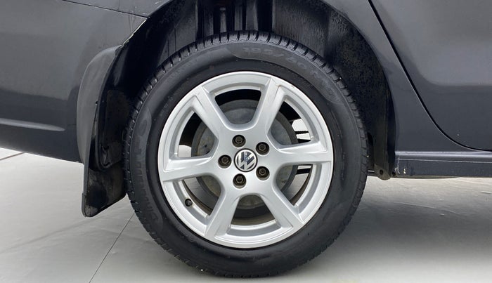 2013 Volkswagen Vento HIGHLINE PETROL, Petrol, Manual, 97,548 km, Right Rear Wheel