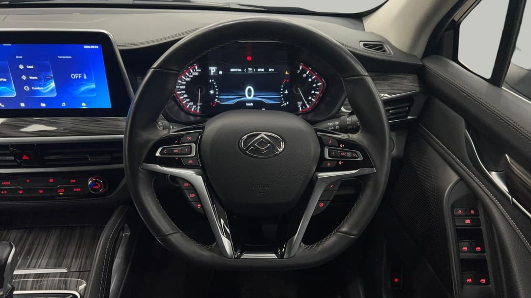 2023 LDV D90 Executive (2WD), Automatic, 26817 km, Steering Wheel Close-up
