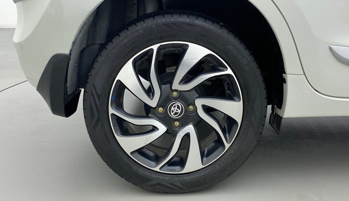 2021 Toyota Glanza V, Petrol, Manual, 18,647 km, Right Rear Wheel