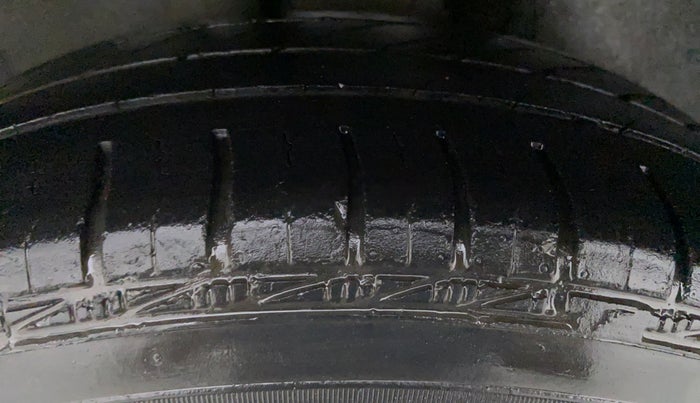 2011 Maruti Swift Dzire VXI, Petrol, Manual, 37,544 km, Right Front Tyre Tread