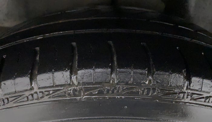 2011 Maruti Swift Dzire VXI, Petrol, Manual, 37,544 km, Left Front Tyre Tread