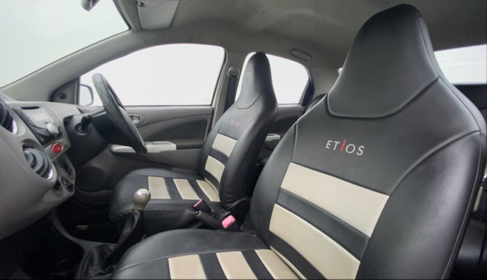 2011 Toyota Etios V, Petrol, Manual, 50,158 km, Right Side Front Door Cabin
